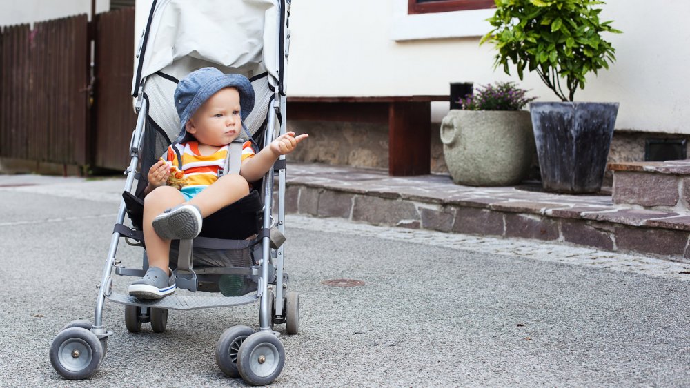Meilleure poussette canne légère et compacte pour voyages avec bébé